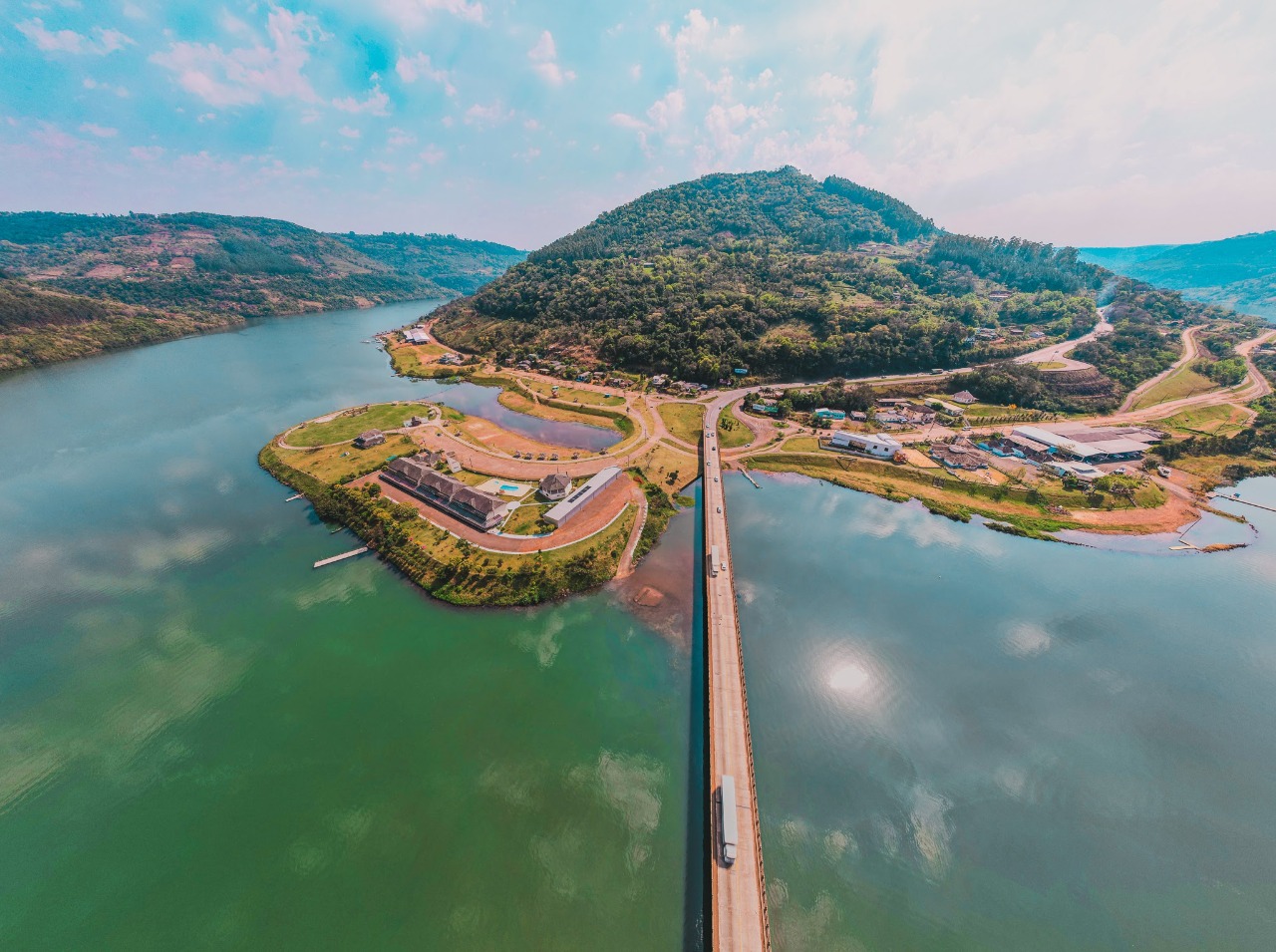 Paisagem do Rio Uruguai e Porto Goio-Ên em Chapecó